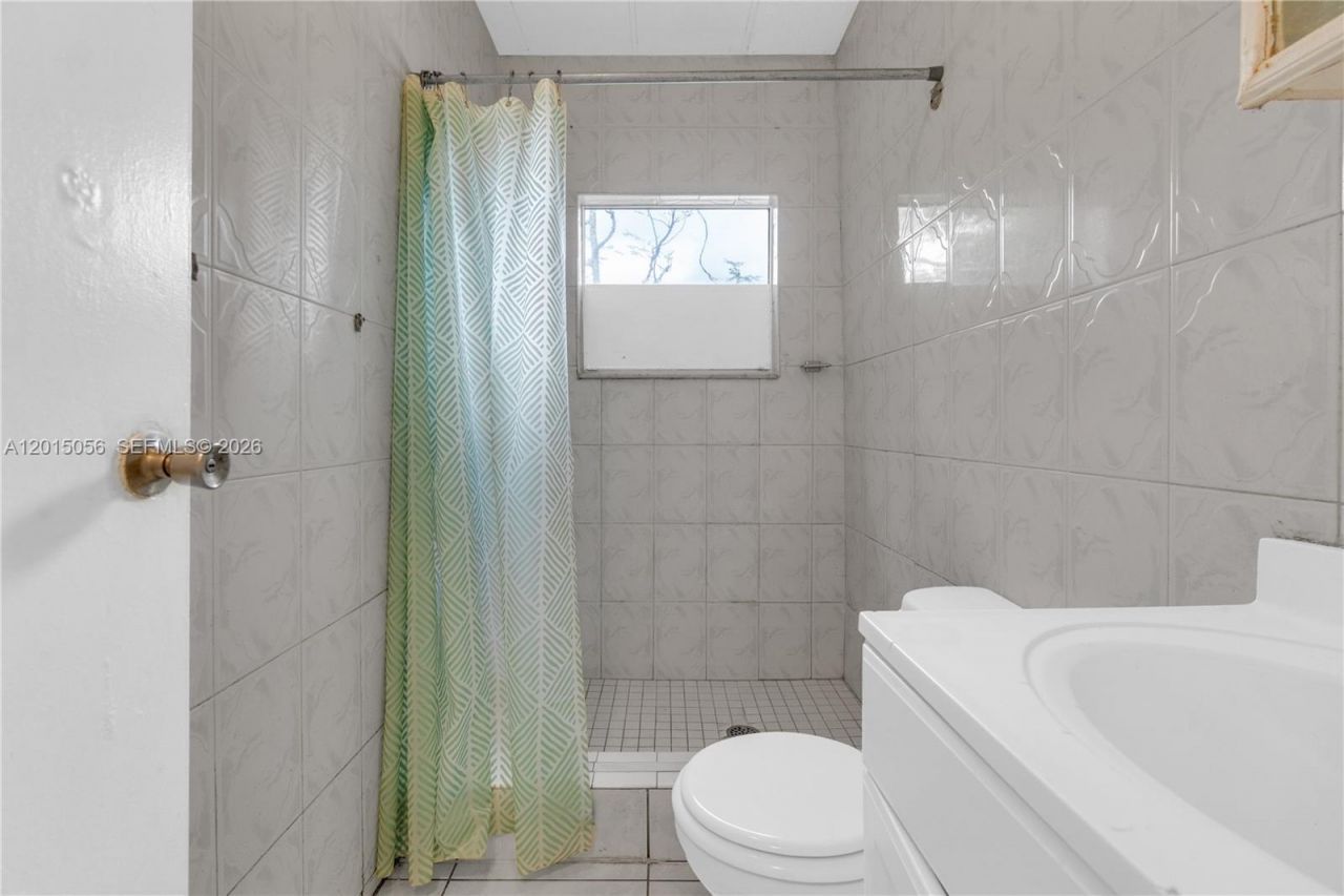 2005 NW 11th Ave , Fort Lauderdale, FL 33311 Photo