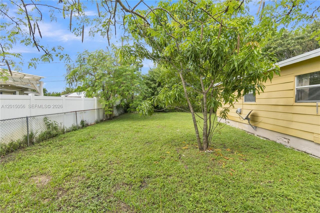 2005 NW 11th Ave , Fort Lauderdale, FL 33311 Photo