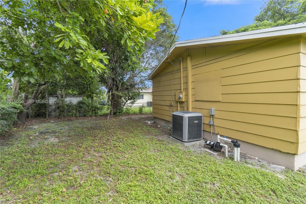 2005 NW 11th Ave , Fort Lauderdale, FL 33311 Photo