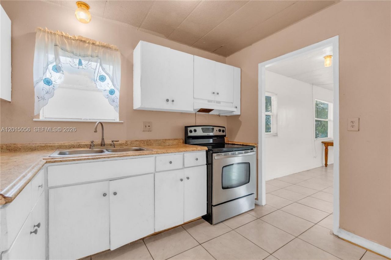 2005 NW 11th Ave , Fort Lauderdale, FL 33311 Photo