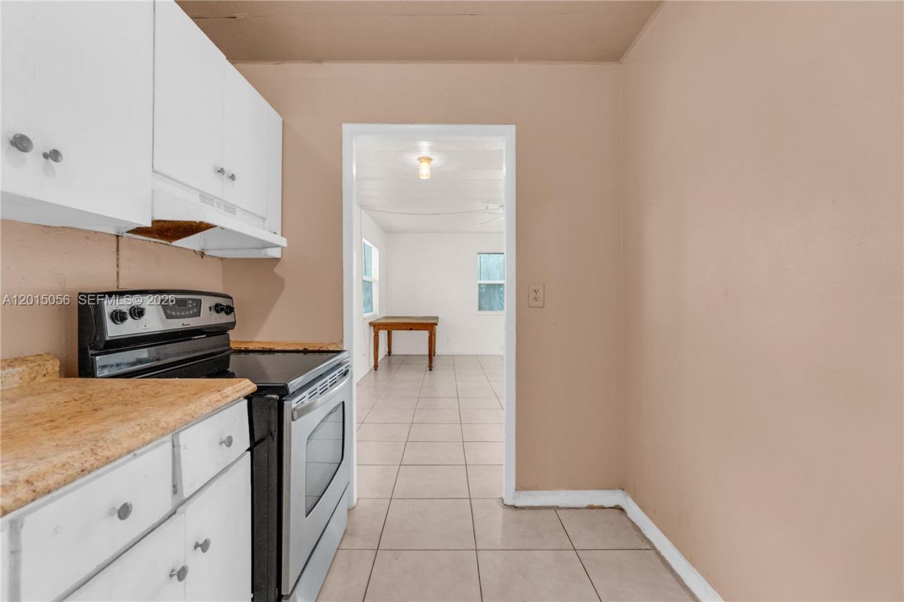 2005 NW 11th Ave , Fort Lauderdale, FL 33311 Photo