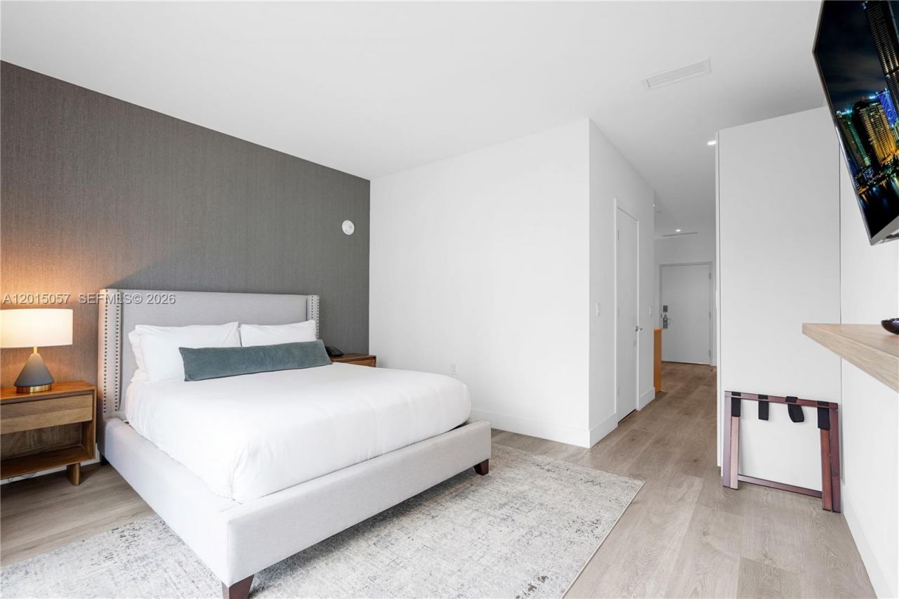 229 SW 9th St , Unit 504, Miami, FL 33130 Photo