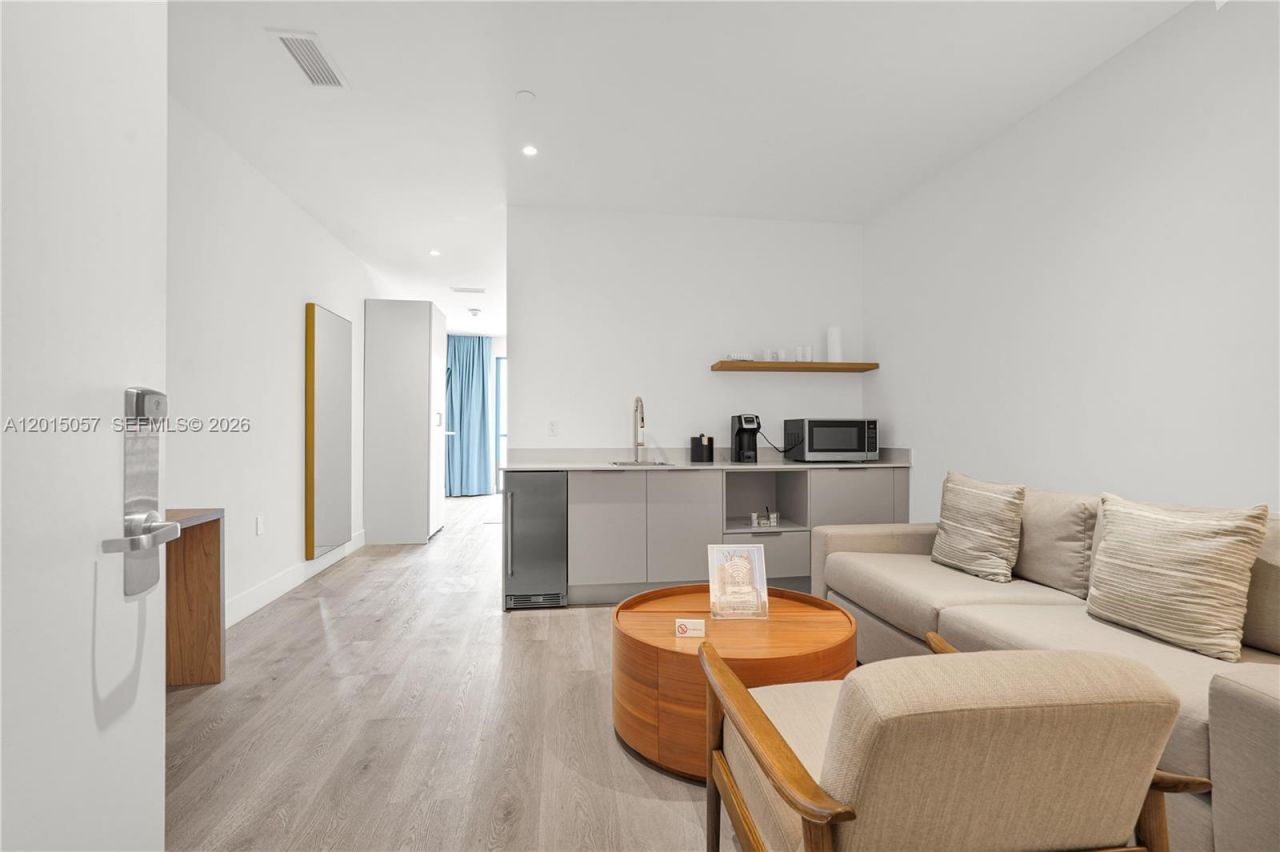 229 SW 9th St , Unit 504, Miami, FL 33130 Photo