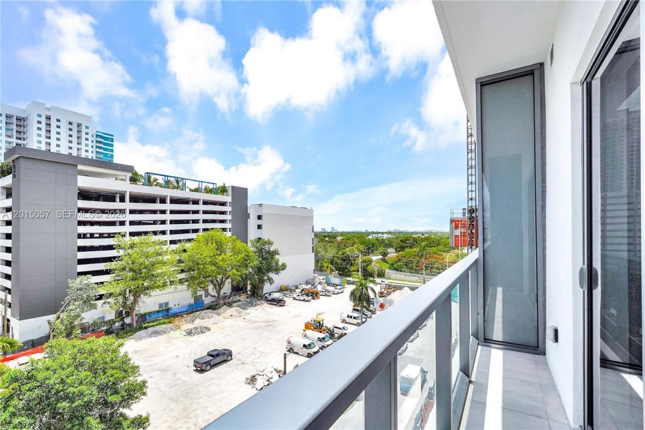 229 SW 9th St , Unit 504, Miami, FL 33130 Photo