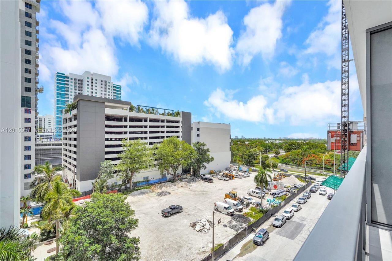 229 SW 9th St , Unit 504, Miami, FL 33130 Photo