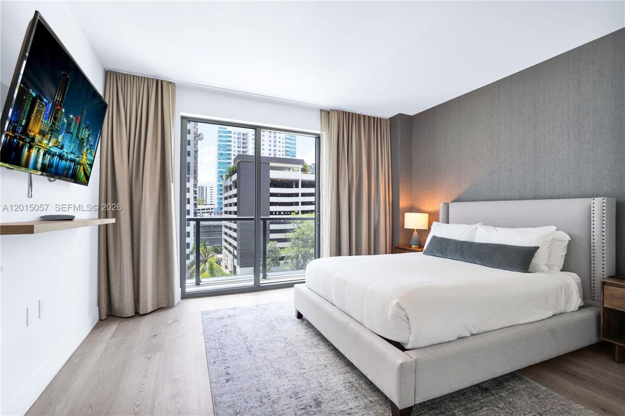 229 SW 9th St , Unit 504, Miami, FL 33130 Photo