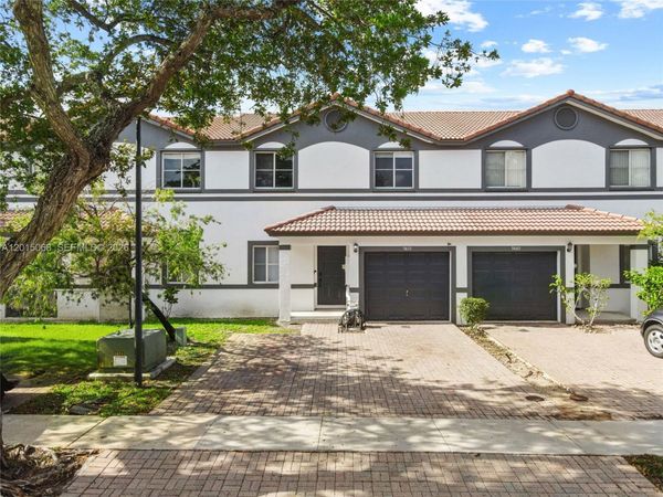 9872 NW 19th Pl , Sunrise, FL 33322
