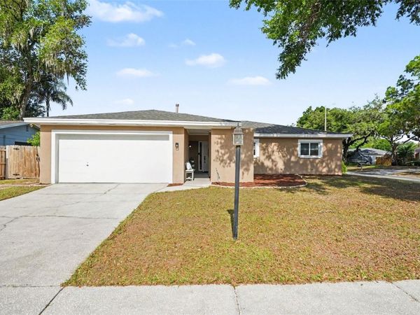 2209 SHERBROOK DRIVE , VALRICO, FL 33594