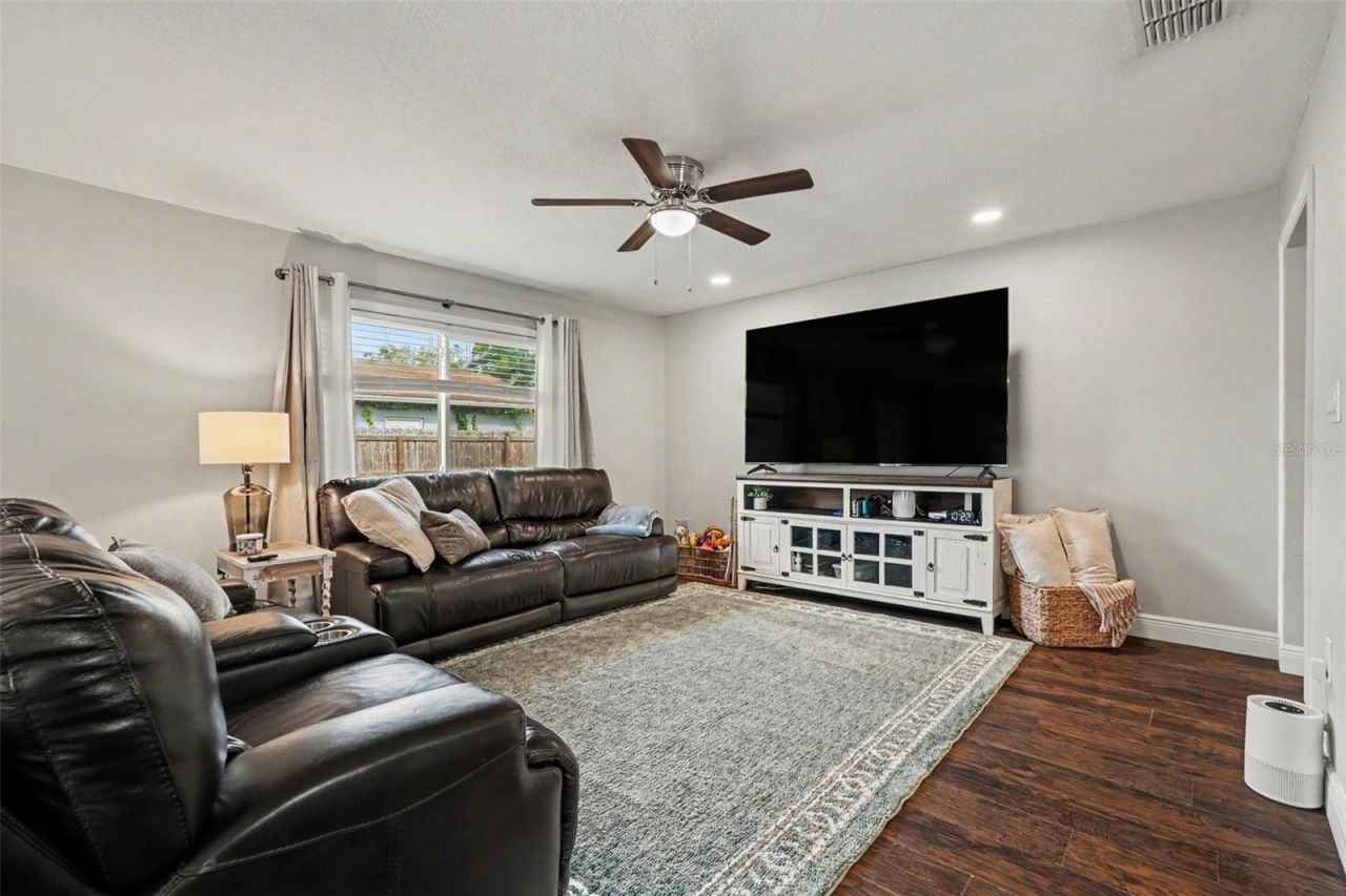 2209 Sherbrook Drive, Valrico, FL 33594 Photo