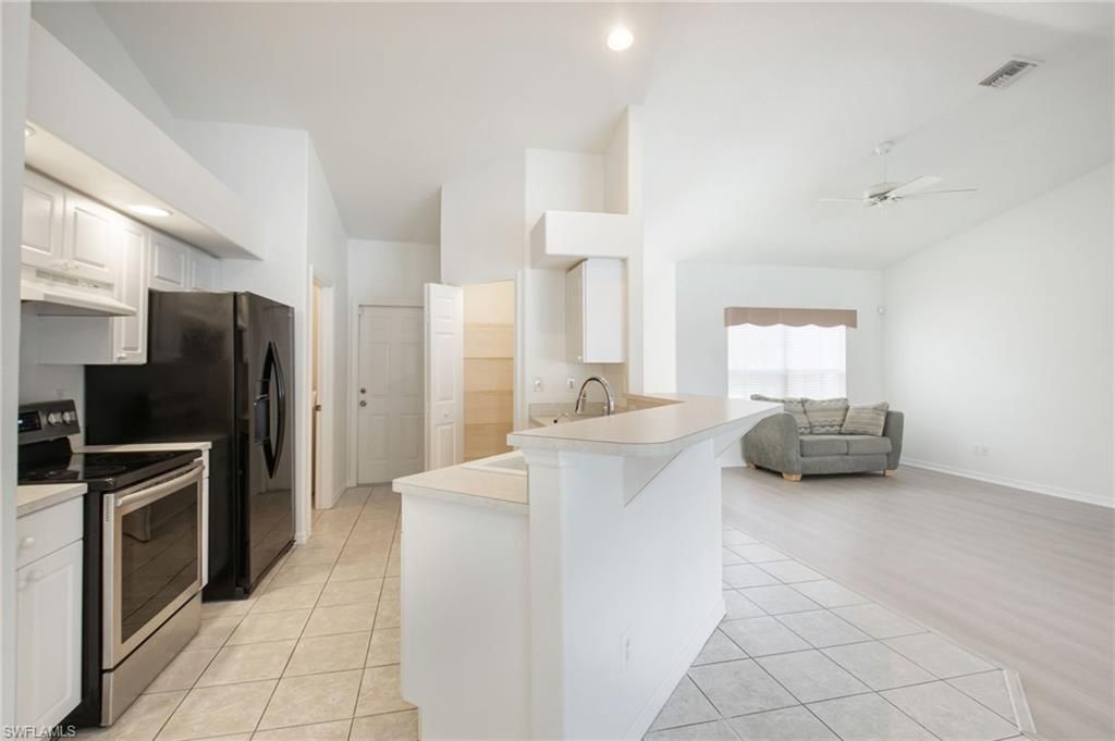 5333 SW 16th Pl, Cape Coral, FL 33914 Photo