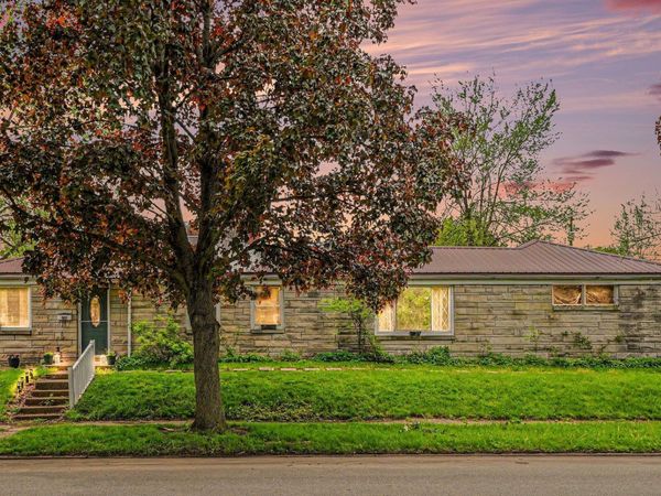 2520 Wall Street, South Bend, IN 46615