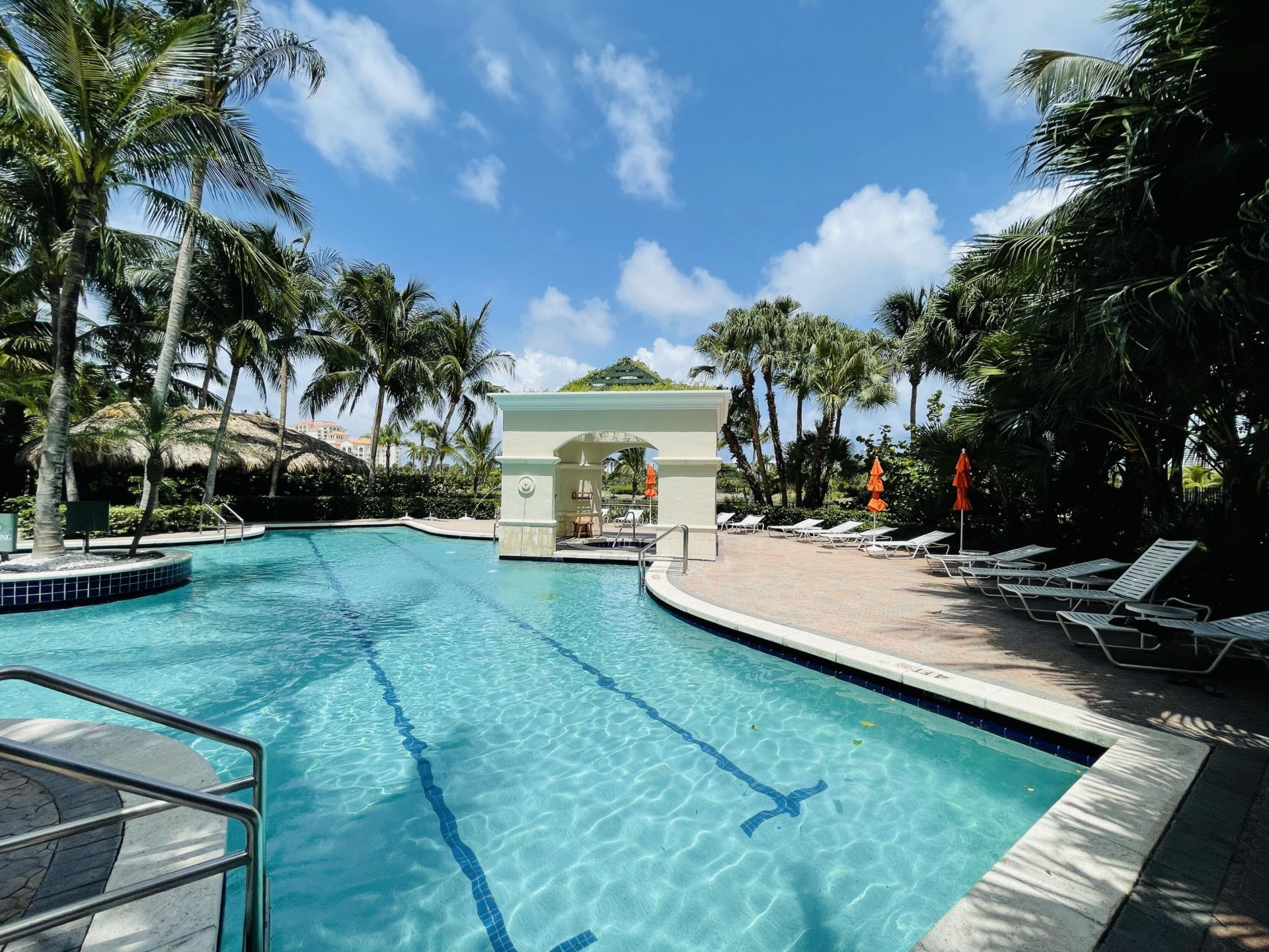 19900 E Country Club Drive, Unit 210, Aventura, FL 33180 Photo