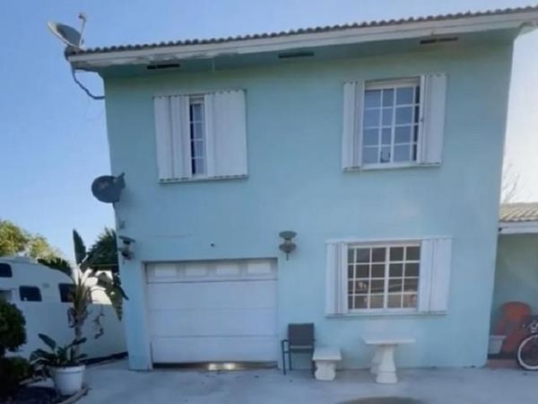 22315 SW 115th Avenue , Miami, FL 33170