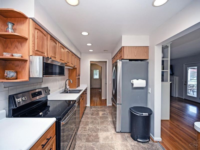 7123 Silver Crest Drive, Sycamore Township, OH 45236 Photo 9