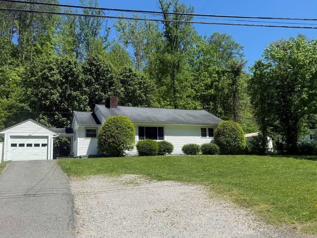 2642 Kentucky 1107, Paintsville, KY 41240