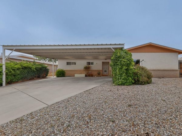 1405 Tomasita Street NE, Albuquerque, NM 87112