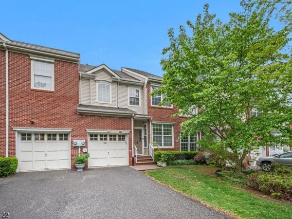 205 Crown Point Rd, Parsippany-Troy Hills, NJ 07054