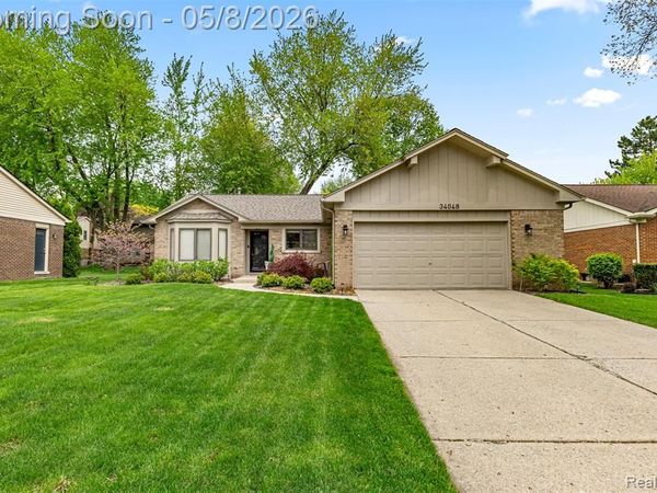 34048 Fonville Drive, Livonia, MI 48152