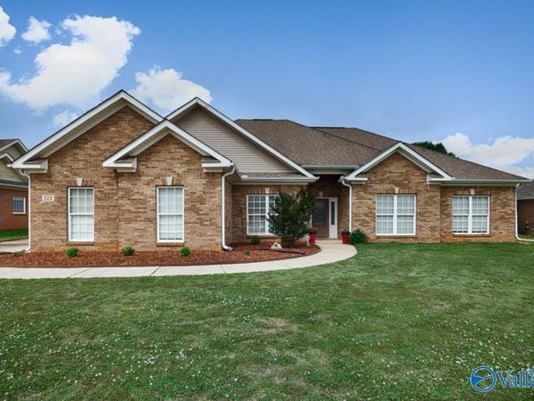 122 Meadow Ridge Drive, Hazel Green, AL 35750