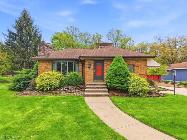 1463 Royalwood Road , Broadview Heights, OH 44147