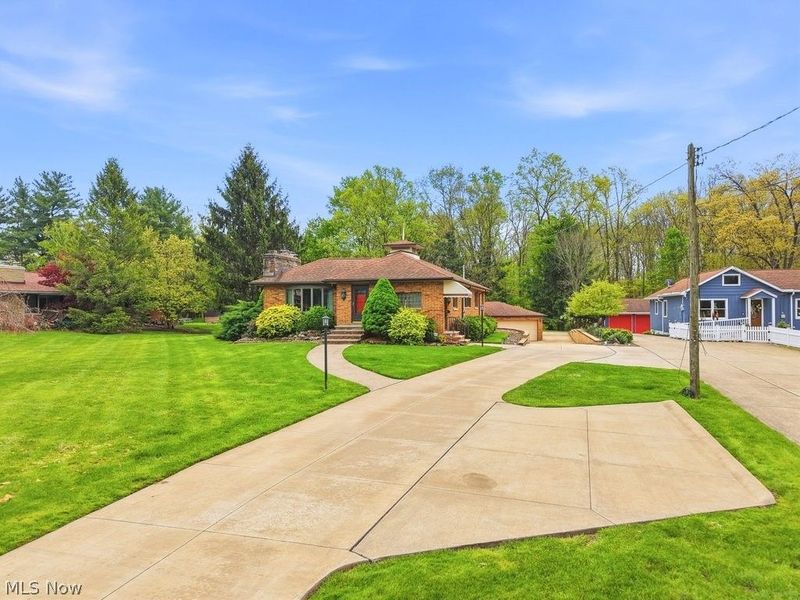 1463 Royalwood Road, Broadview Heights, OH 44147 Photo 2