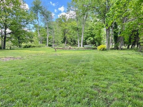 2062 Dupont Road, Parkersburg, WV 26101