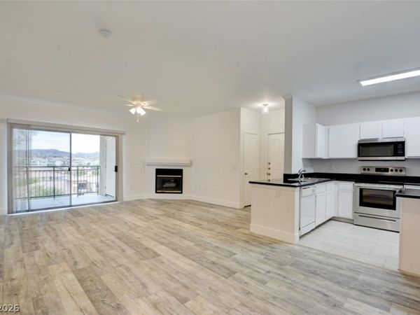 2900 Sunridge Heights Parkway, Unit 321, Henderson, NV 89052