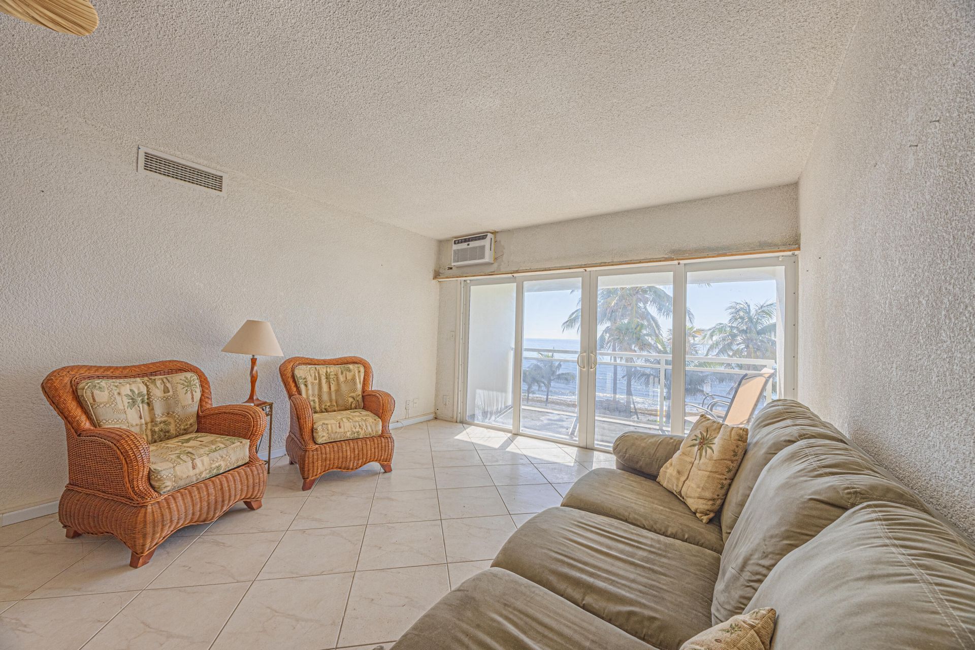 500 SE 21st Avenue, Unit 403, Deerfield Beach, FL 33441 Photo