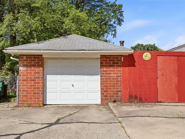 1538 63rd Street, Windsor Heights, IA 50324