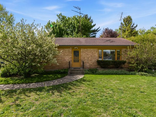 409 Breezy St, Delavan, WI 53115