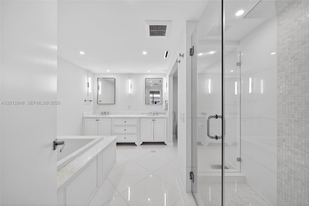 1 Grove Isle Dr, Unit A1809, Miami, FL 33133 Photo