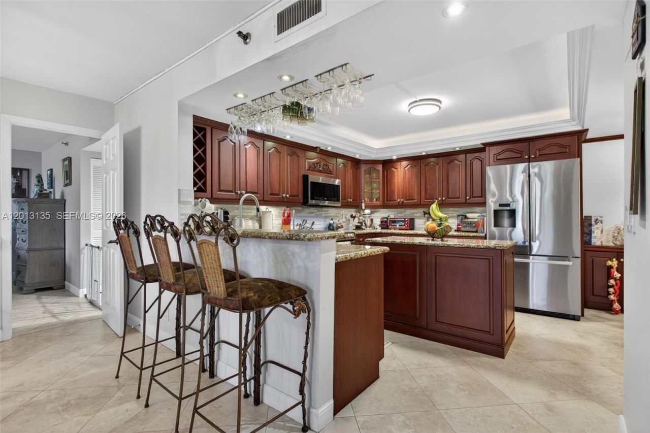 2900 NE 14th St Cswy, Unit 304, Pompano Beach, FL 33062 Photo