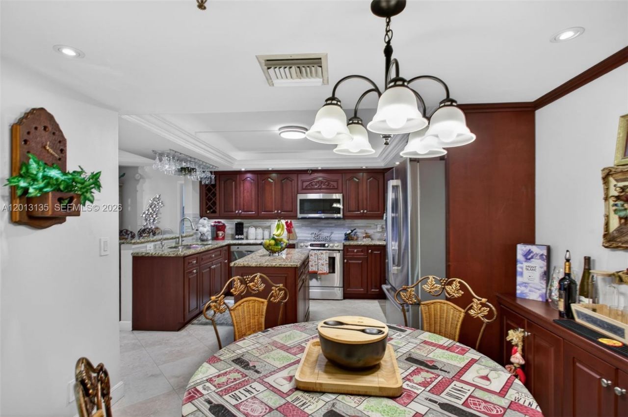 2900 NE 14th St Cswy, Unit 304, Pompano Beach, FL 33062 Photo