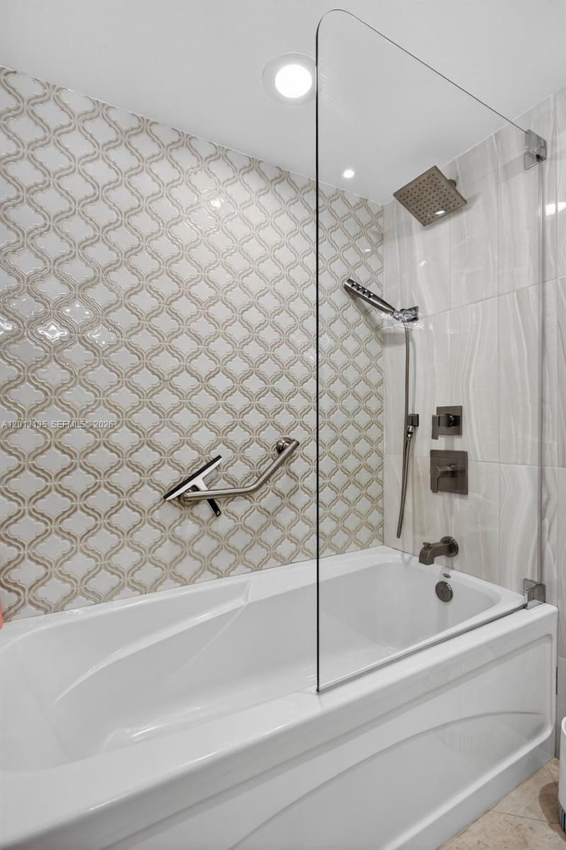 2900 NE 14th St Cswy, Unit 304, Pompano Beach, FL 33062 Photo