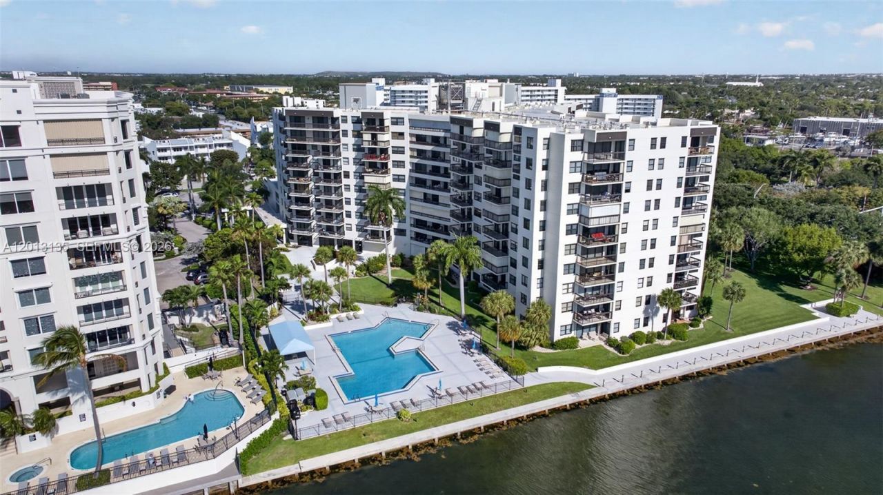 2900 NE 14th St Cswy, Unit 304, Pompano Beach, FL 33062 Photo