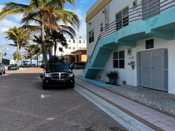 326 Wilson St , Unit 106, Hollywood, FL 33019