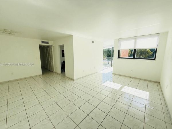 9440 W Flagler St , Unit 305, Miami, FL 33174