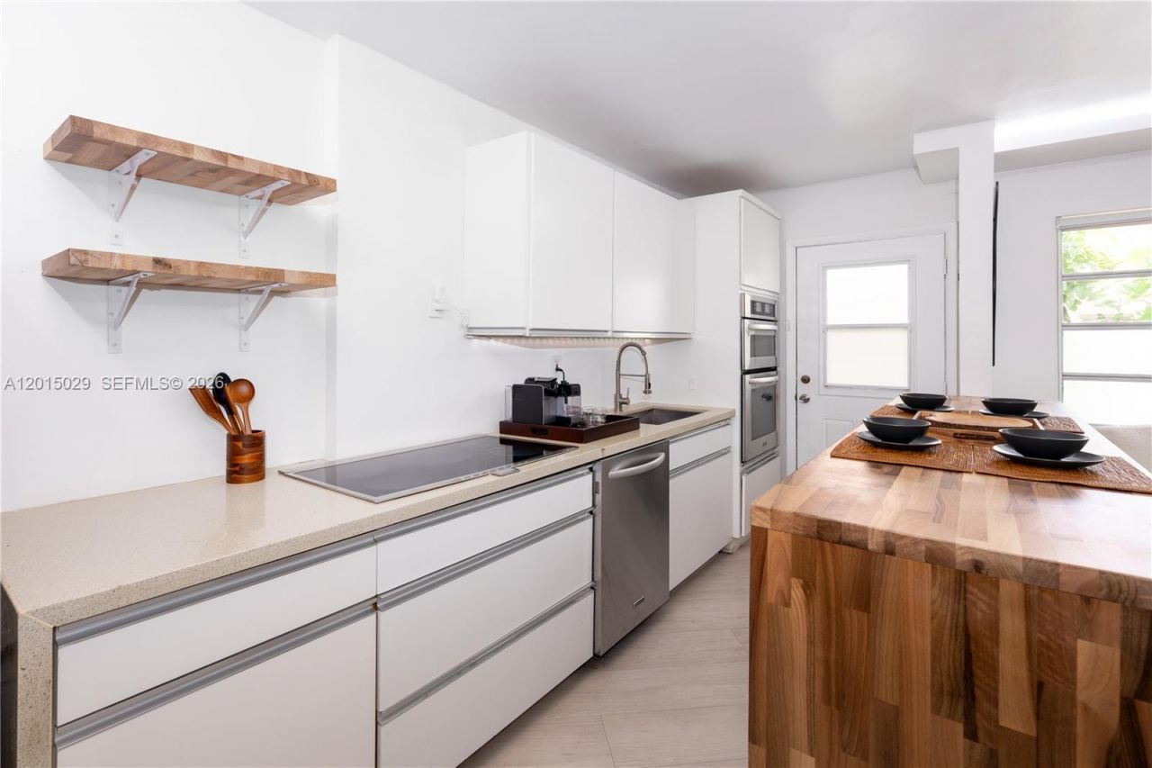 525 Meridian Ave , Unit 203, Miami Beach, FL 33139 Photo