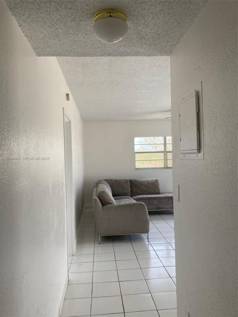 5100 SW 41st St, Unit PH6, Pembroke Park, FL 33023 Photo