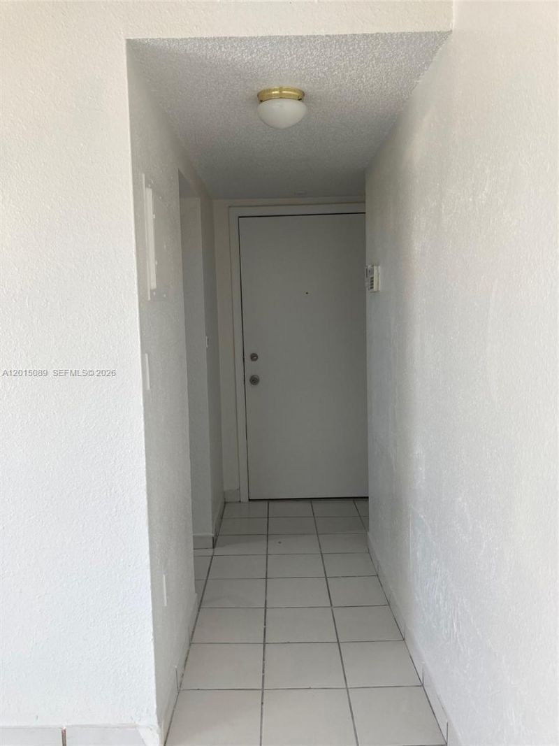5100 SW 41st St, Unit PH6, Pembroke Park, FL 33023 Photo
