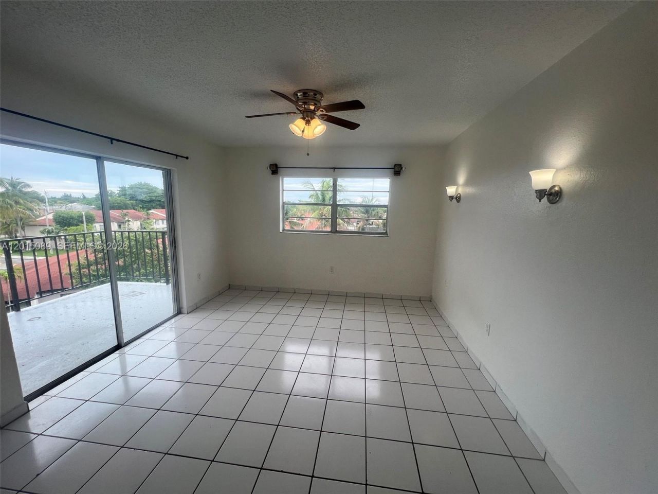 5100 SW 41st St, Unit PH6, Pembroke Park, FL 33023 Photo