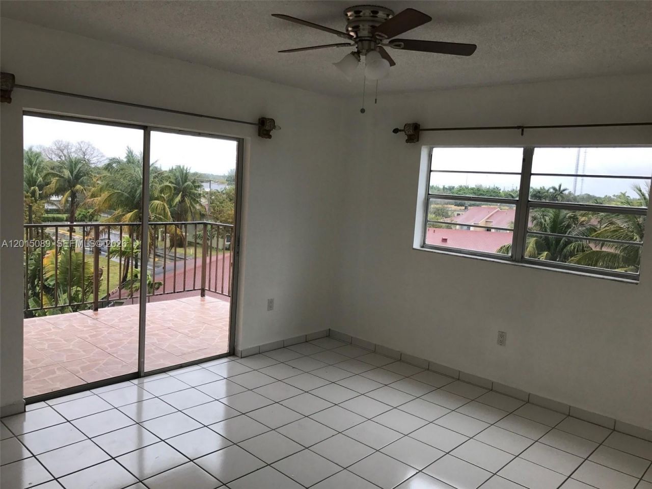 5100 SW 41st St, Unit PH6, Pembroke Park, FL 33023 Photo