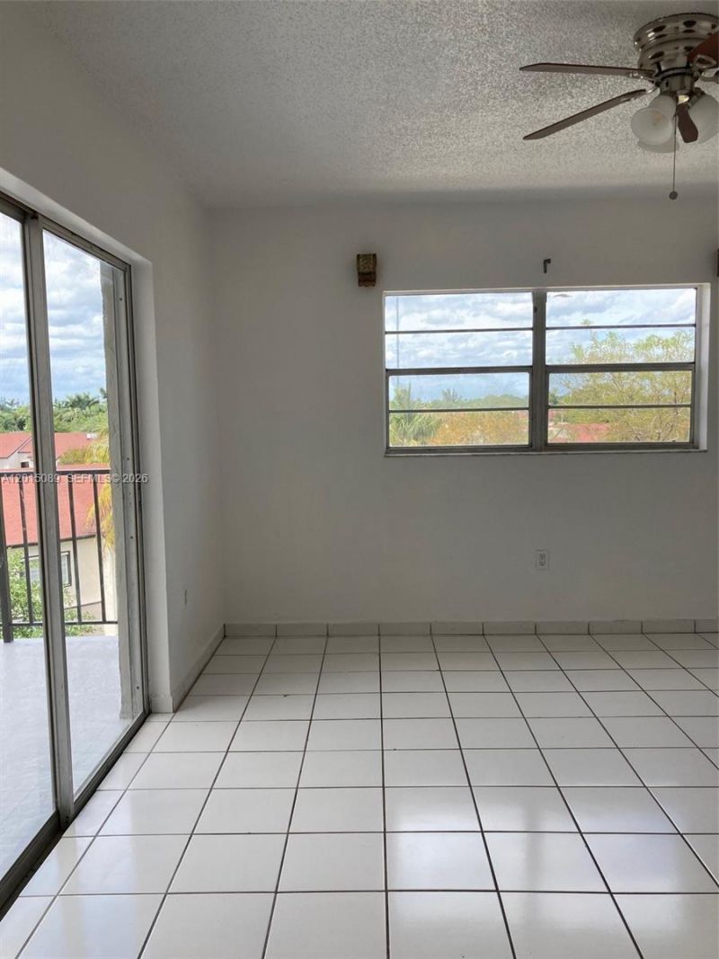 5100 SW 41st St, Unit PH6, Pembroke Park, FL 33023 Photo