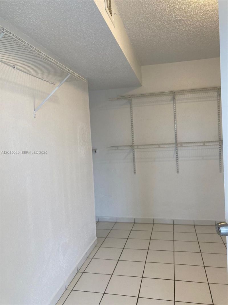 5100 SW 41st St, Unit PH6, Pembroke Park, FL 33023 Photo
