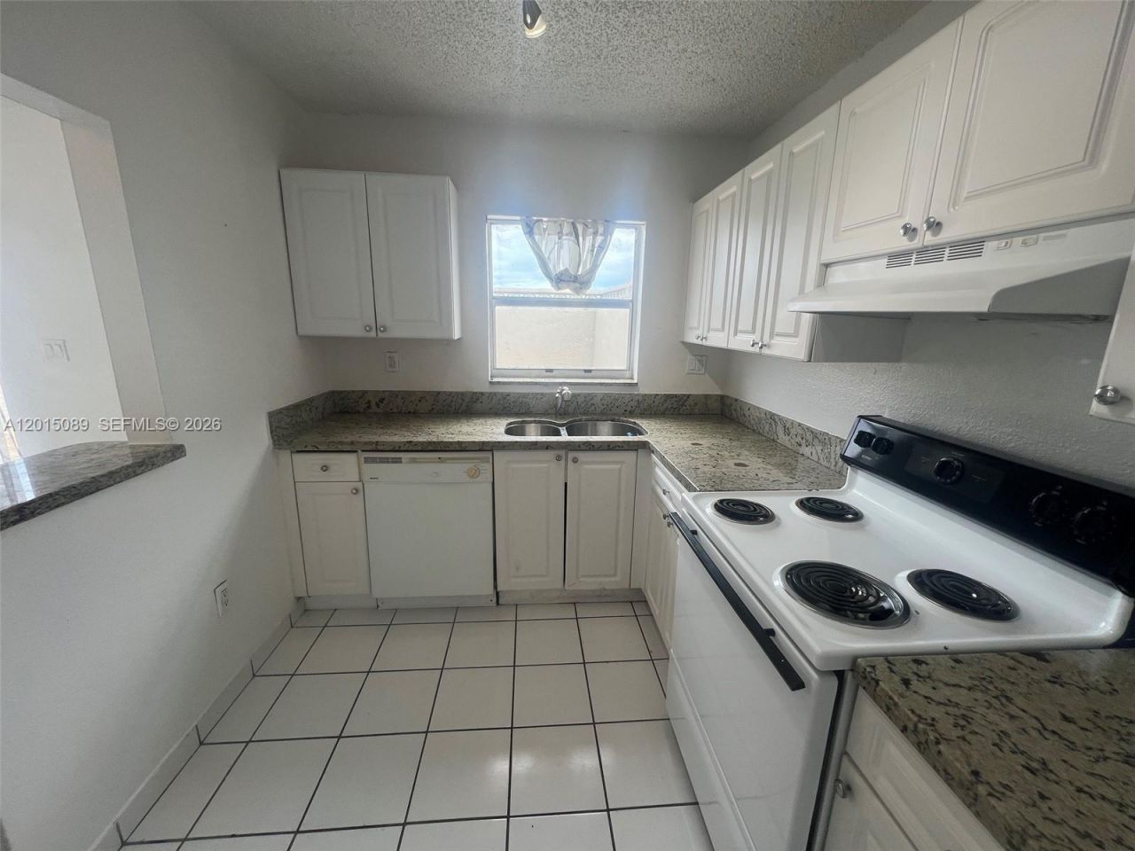 5100 SW 41st St, Unit PH6, Pembroke Park, FL 33023 Photo