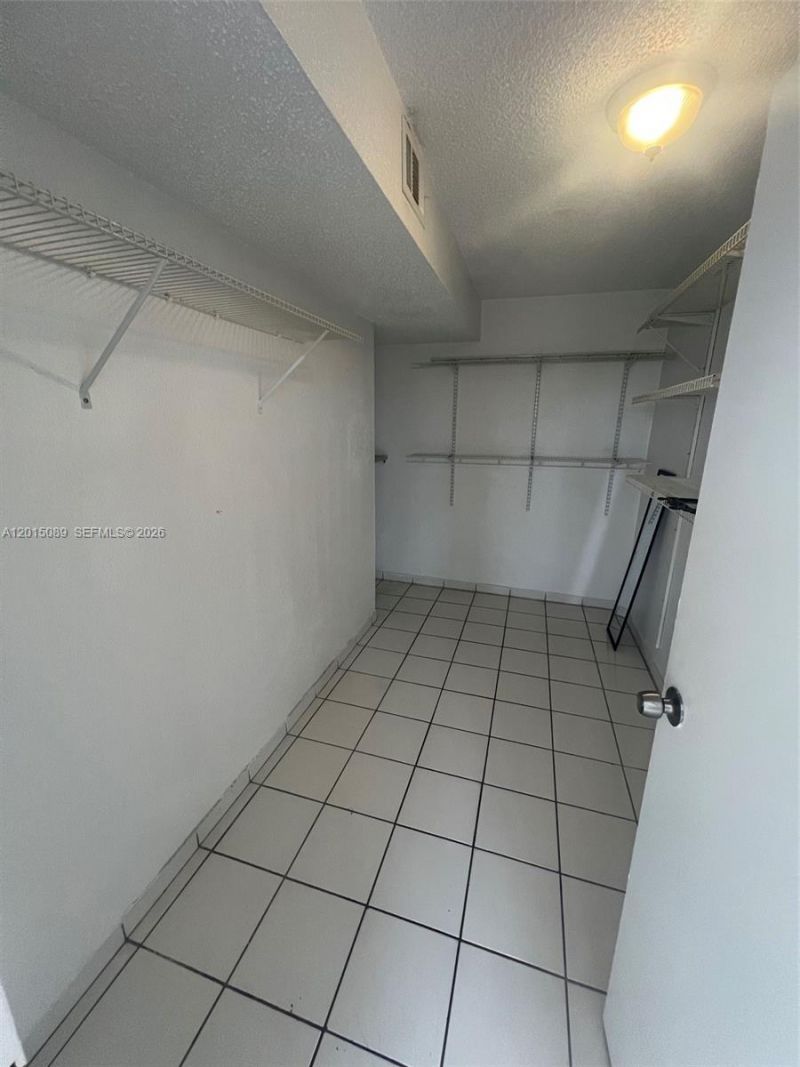 5100 SW 41st St, Unit PH6, Pembroke Park, FL 33023 Photo