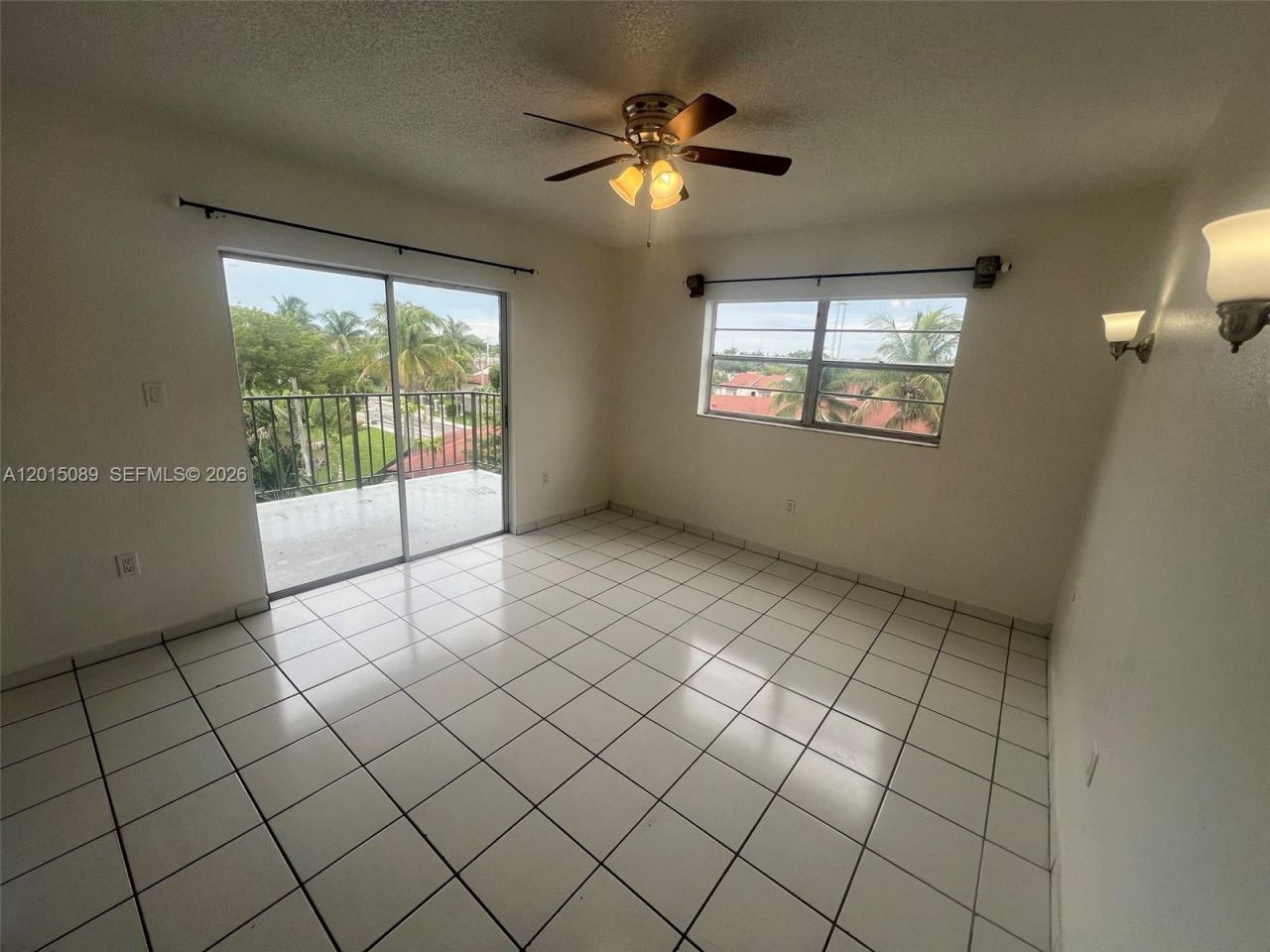 5100 SW 41st St, Unit PH6, Pembroke Park, FL 33023 Photo