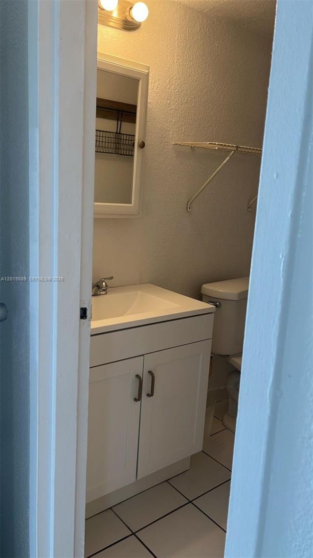 5100 SW 41st St, Unit PH6, Pembroke Park, FL 33023 Photo
