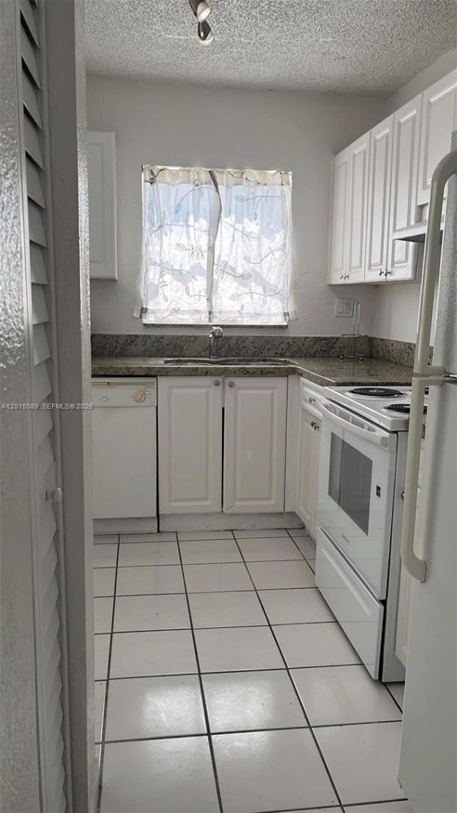 5100 SW 41st St, Unit PH6, Pembroke Park, FL 33023 Photo