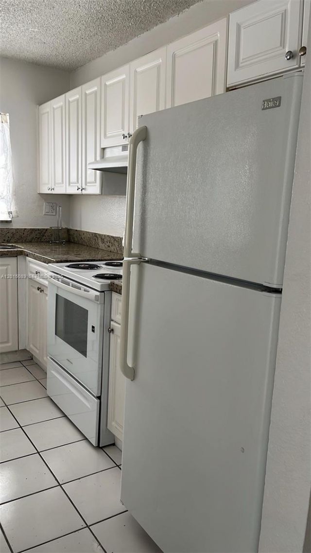 5100 SW 41st St, Unit PH6, Pembroke Park, FL 33023 Photo